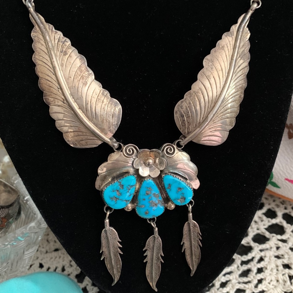 Authentic Vintage Native American Turquoise Neck